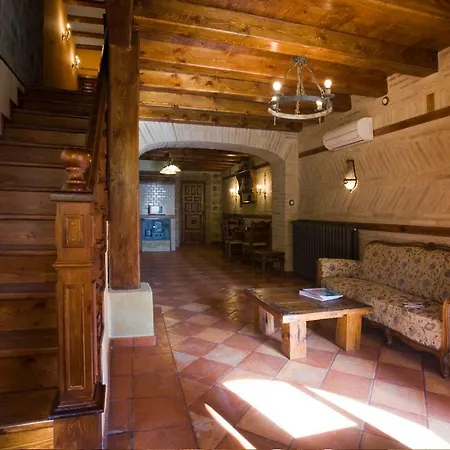 Casa Cavez * Sangarrén